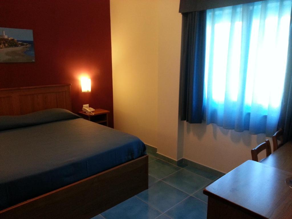 Serpa Hotel Anzio Cameră foto